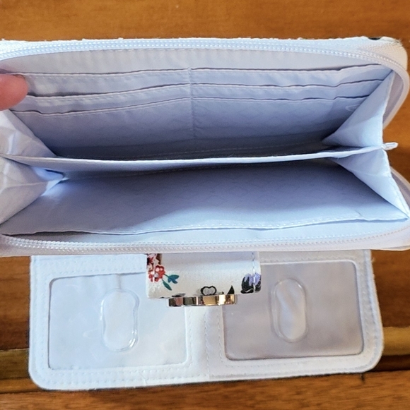 Vera Bradley RFID Turnlock Wallet MERRY MISCHIEF SNOW DAY Christmas Holiday - Picture 5 of 6